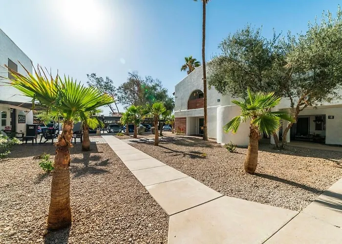 Holiday home 77 Sunny 2bd 2ba W Heated Pool *